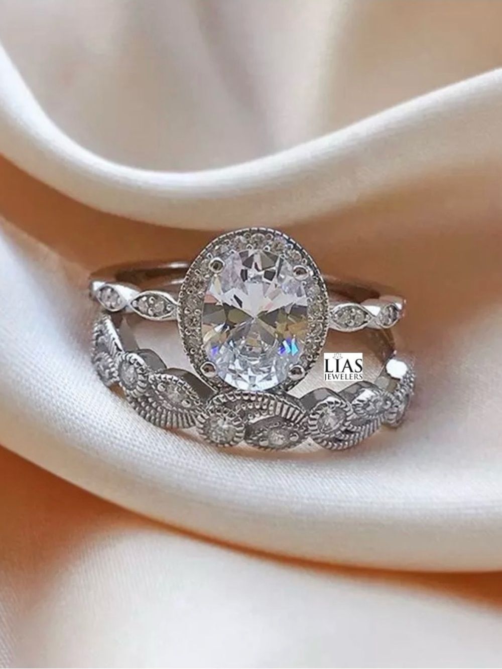 New 18k white gold wedding ring set